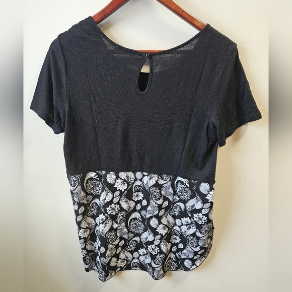 Ricki's Tee with Loose Floral Bottom - Picture 2 of 3